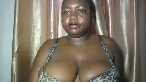 Snapshot of lovecumsluttie chatting on 03-15-26, 04:13 mila online show from 03-15-26, 04:13