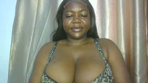 Snapshot of lovecumsluttie chatting on 03-21-26, 08:19 mila online show from 03-21-26, 08:19