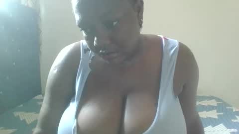 Snapshot of lovecumsluttie chatting on 03-27-26, 11:21 mila online show from 03-27-26, 11:21
