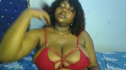 Snapshot of lovecumsluttie chatting on 03-28-26, 11:32 mila online show from 03-28-26, 11:32
