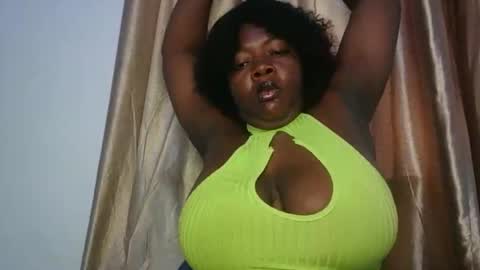 Snapshot of lovecumsluttie chatting on 04-11-26, 07:45 mila online show from 04-11-26, 07:45
