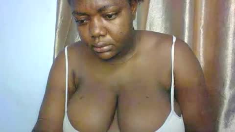 Snapshot of lovecumsluttie chatting on 04-12-26, 02:27 mila online show from 04-12-26, 02:27
