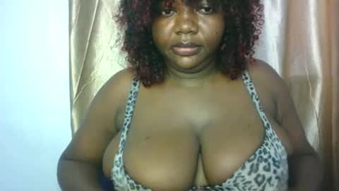 Snapshot of lovecumsluttie chatting on 04-12-26, 03:50 mila online show from 04-12-26, 03:50