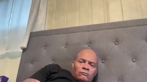 Snapshot of loved19 chatting on 10-31-25, 06:53 loved19 online show from 10-31-25, 06:53