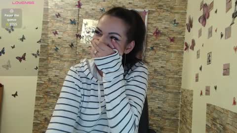 Snapshot of lovediamond1 chatting on 01-12-25, 03:46 mary online show from 01-12-25, 03:46