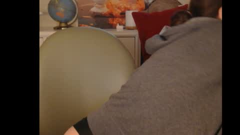 Ashley and Leon online show from 02-02-26, 12:37