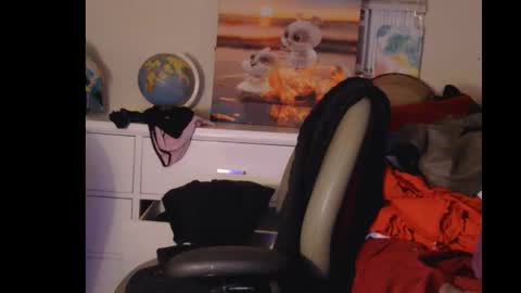 Ashley and Leon online show from 02-06-26, 04:17