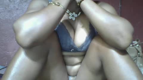 Snapshot of loveinlife750427 chatting on 02-27-25, 11:52 loveinlife750427 online show from 02-27-25, 11:52