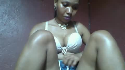Snapshot of loveinlife750427 chatting on 03-11-25, 06:19 loveinlife750427 online show from 03-11-25, 06:19