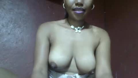 Snapshot of loveinlife750427 chatting on 03-12-25, 06:11 loveinlife750427 online show from 03-12-25, 06:11