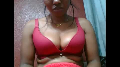 Snapshot of loveinlife750427 chatting on 09-09-25, 07:02 loveinlife750427 online show from 09-09-25, 07:02