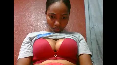 Snapshot of loveinlife750427 chatting on 09-11-25, 05:18 loveinlife750427 online show from 09-11-25, 05:18