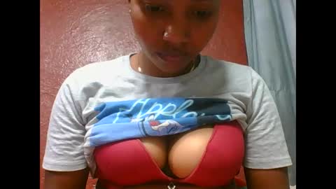 Snapshot of loveinlife750427 chatting on 09-16-25, 07:31 loveinlife750427 online show from 09-16-25, 07:31