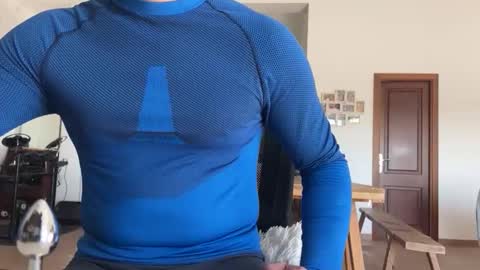 Loveisperfect online show from 01-10-26, 12:40