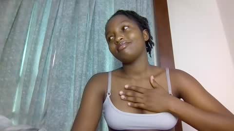 lovelbrownie online show from 10-25-25, 10:56