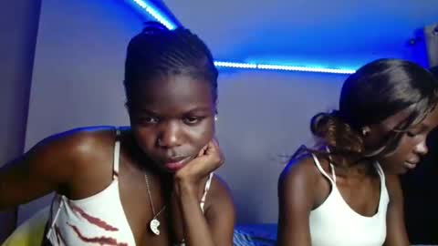Snapshot of lovelent_shaz chatting on 02-19-26, 06:15 Shaz online show from 02-19-26, 06:15