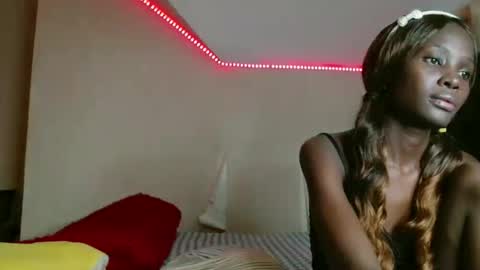 Snapshot of lovelent_shaz chatting on 02-21-26, 03:35 Shaz online show from 02-21-26, 03:35