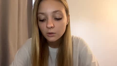 Ella online show from 10-09-25, 06:11