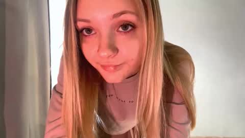 Ella online show from 10-16-25, 06:03