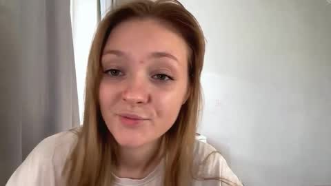 Ella online show from 11-10-25, 06:34