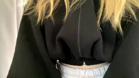 Ella online show from 02-03-26, 09:03