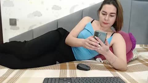 lovellykitty online show from 11-19-25, 07:08