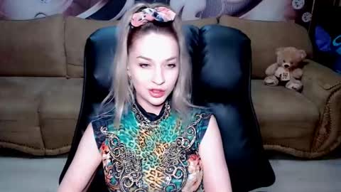 private open online show from 12-08-24, 05:33