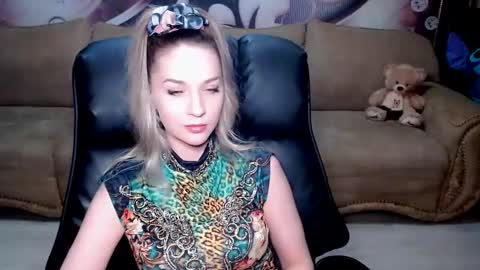 private open online show from 01-18-25, 04:42