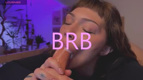 Elsa online show from 12-15-25, 05:34