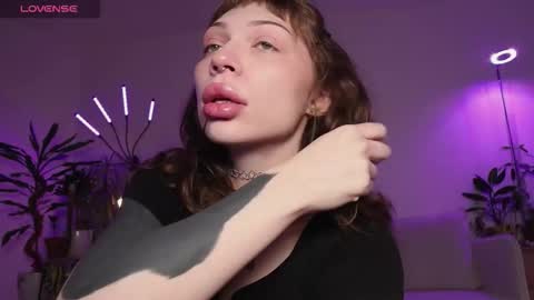 Elsa online show from 02-08-26, 04:38