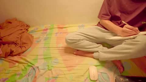 Snapshot of lovely__person chatting on 02-10-26, 04:00 Lovely Person online show from 02-10-26, 04:00