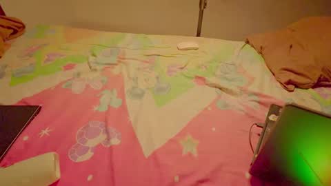 Snapshot of lovely__person chatting on 03-12-26, 09:26 Lovely Person online show from 03-12-26, 09:26