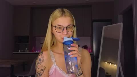 Jenny online show from 05-05-26, 04:37