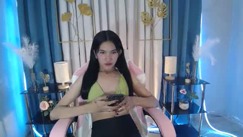 BELLA online show from 04-29-26, 06:14