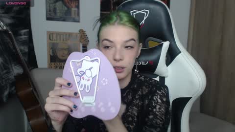 Cassie online show from 12-20-24, 11:58