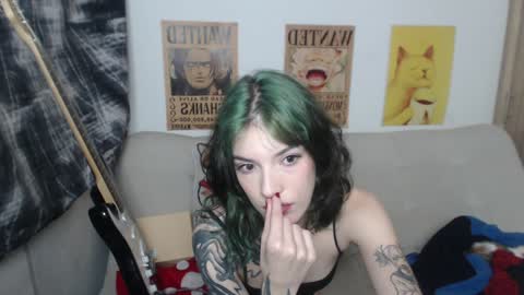 Cassie online show from 01-07-25, 01:38
