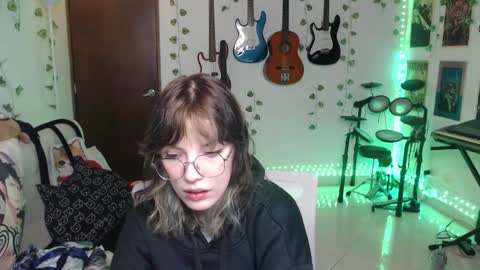 Snapshot of lovely_cass chatting on 11-18-25, 11:48 Cassie online show from 11-18-25, 11:48