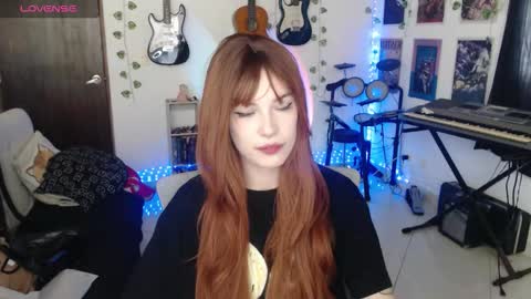 Snapshot of lovely_cass chatting on 02-15-26, 07:32 Cassie online show from 02-15-26, 07:32