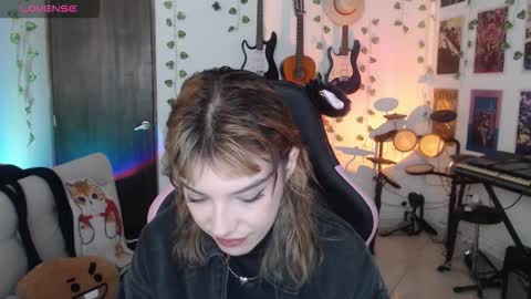 Snapshot of lovely_cass chatting on 03-04-26, 08:26 Cassie online show from 03-04-26, 08:26