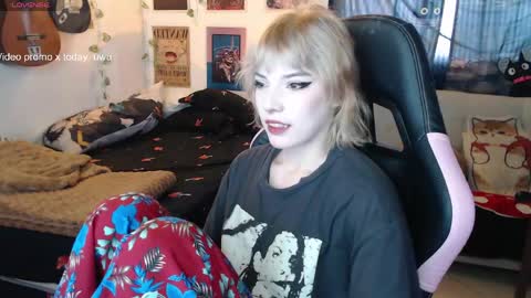 Cassie online show from 05-17-26, 12:34