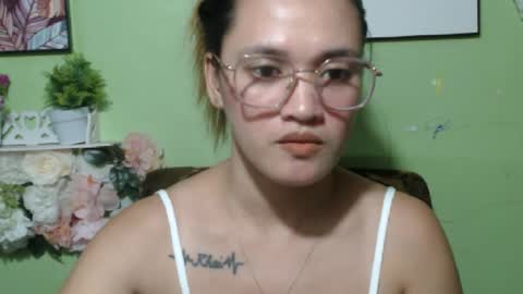 Snapshot of lovely_chicky06 chatting on 01-06-26, 02:21 hearty2 Hey guys Im Jess online show from 01-06-26, 02:21