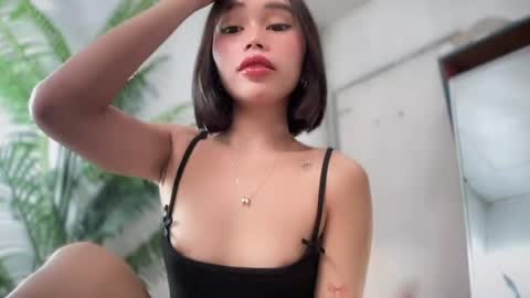 lovely_cittie18 online show from 05-11-26, 03:01