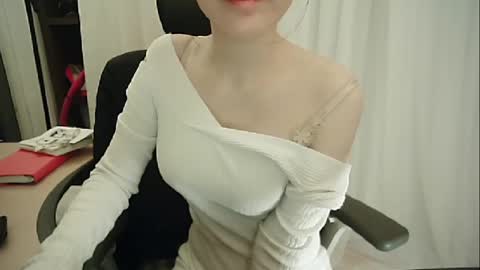 DANA KIM online show from 03-09-25, 03:38