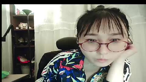 DANA KIM online show from 11-26-25, 11:22