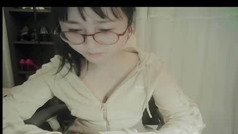 DANA KIM online show from 03-18-26, 04:43