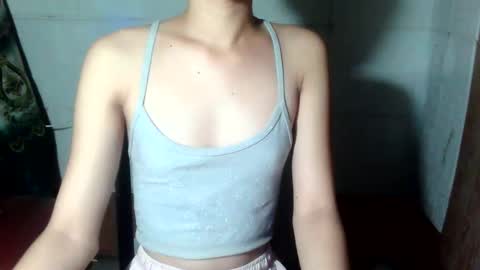 lovely_joan123 online show from 04-17-26, 02:31