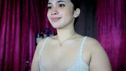 Snapshot of lovely_kurtny04 chatting on 05-10-26, 04:34 LOVE online show from 05-10-26, 04:34