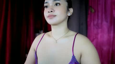 Snapshot of lovely_kurtny04 chatting on 05-13-26, 06:11 LOVE online show from 05-13-26, 06:11