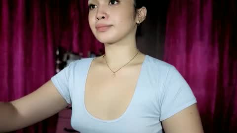 Snapshot of lovely_kurtny04 chatting on 05-25-26, 11:27 LOVE online show from 05-25-26, 11:27
