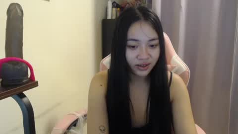 lovely_leah23 online show from 11-30-25, 04:55